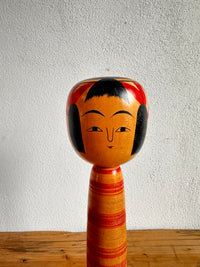 Bambola Kokeshi in legno