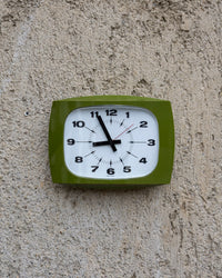 Orologio vintage tedesco verde bombato Space Age – 1970