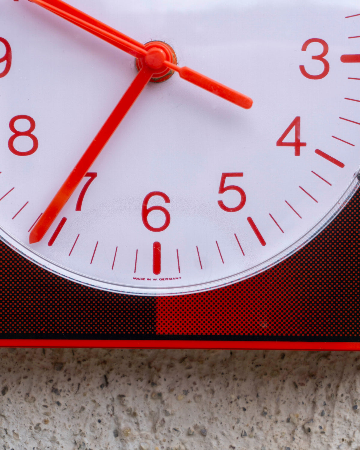 Orologio vintage rosso e nero scozzese – 1980