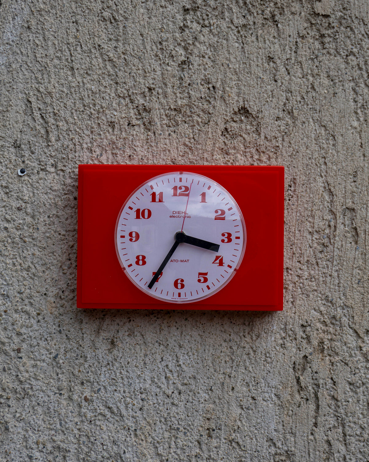 Orologio vintage Diehl rosso in plastica – 1970