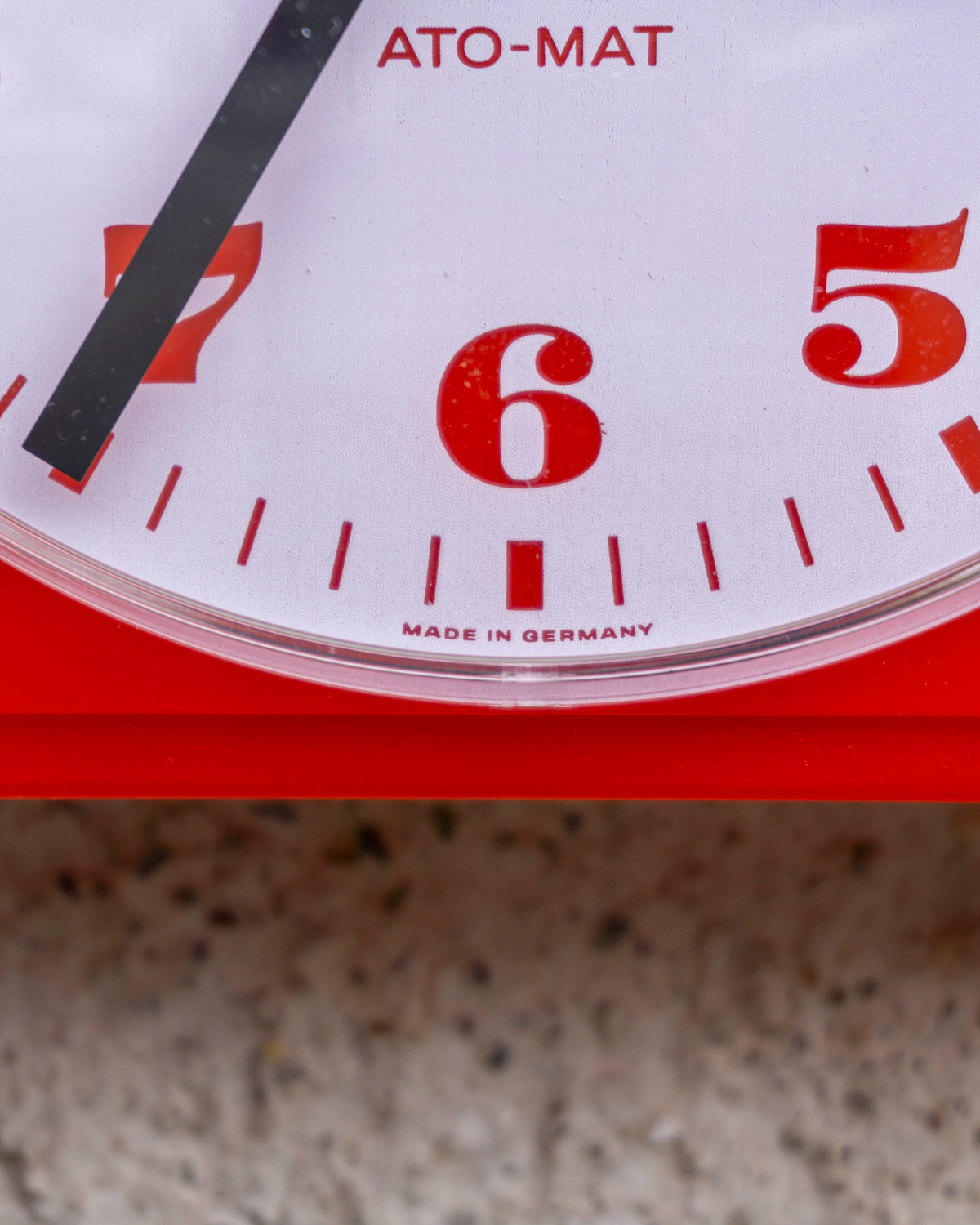 Orologio vintage Diehl rosso in plastica – 1970