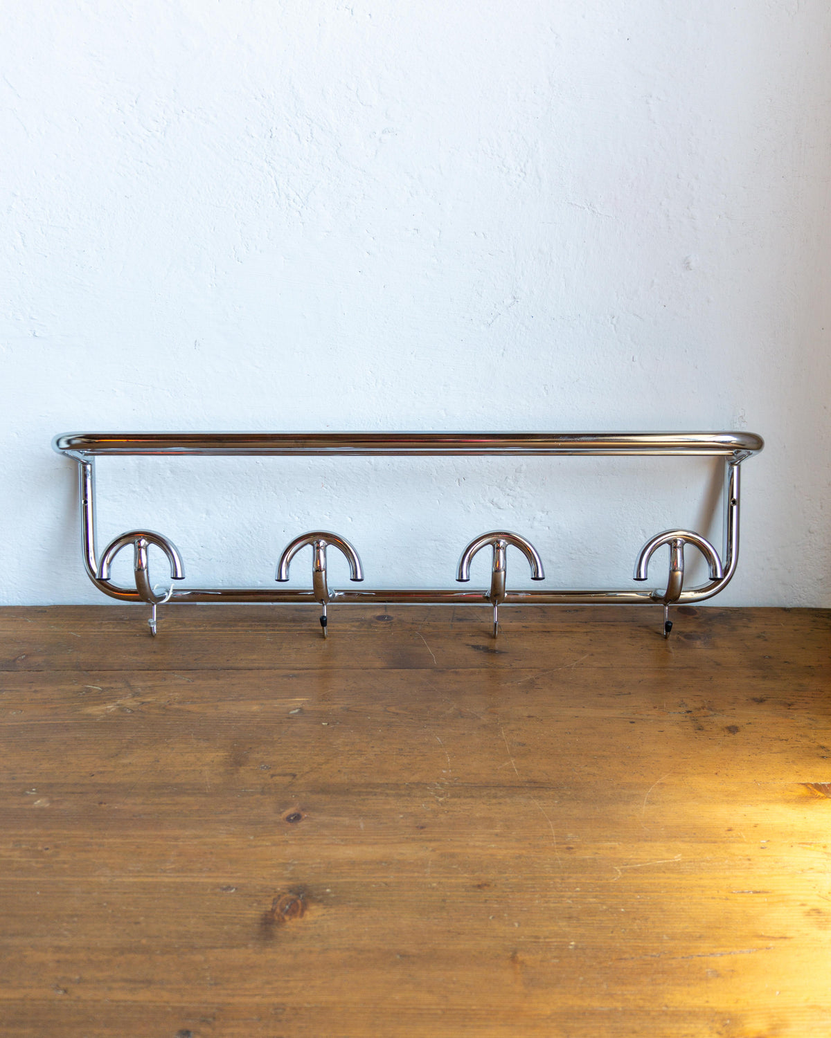 Appendiabiti vintage industriale cromato con cappelliera – 1970