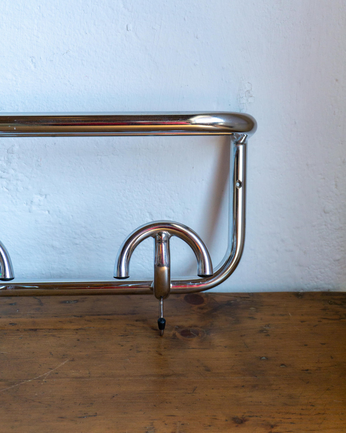 Appendiabiti vintage industriale cromato con cappelliera – 1970