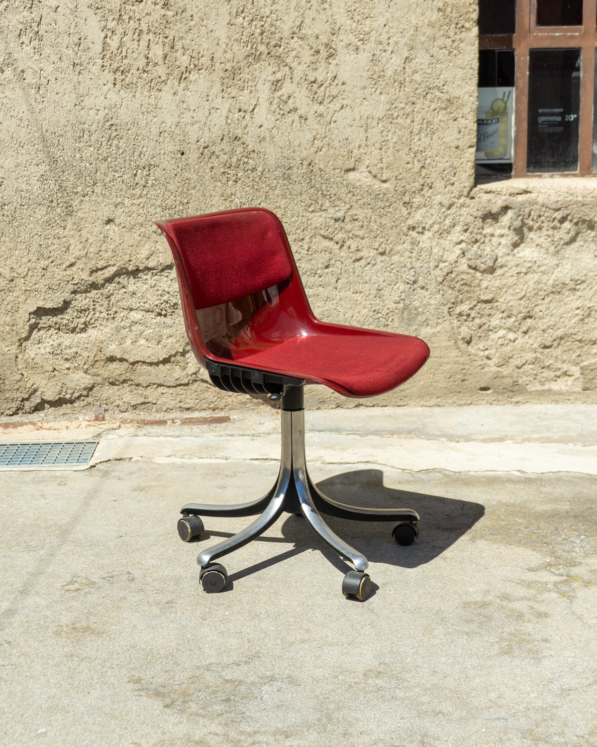 Sedia vintage Modus Tecno Osvaldo Borsani bordeaux – 1970