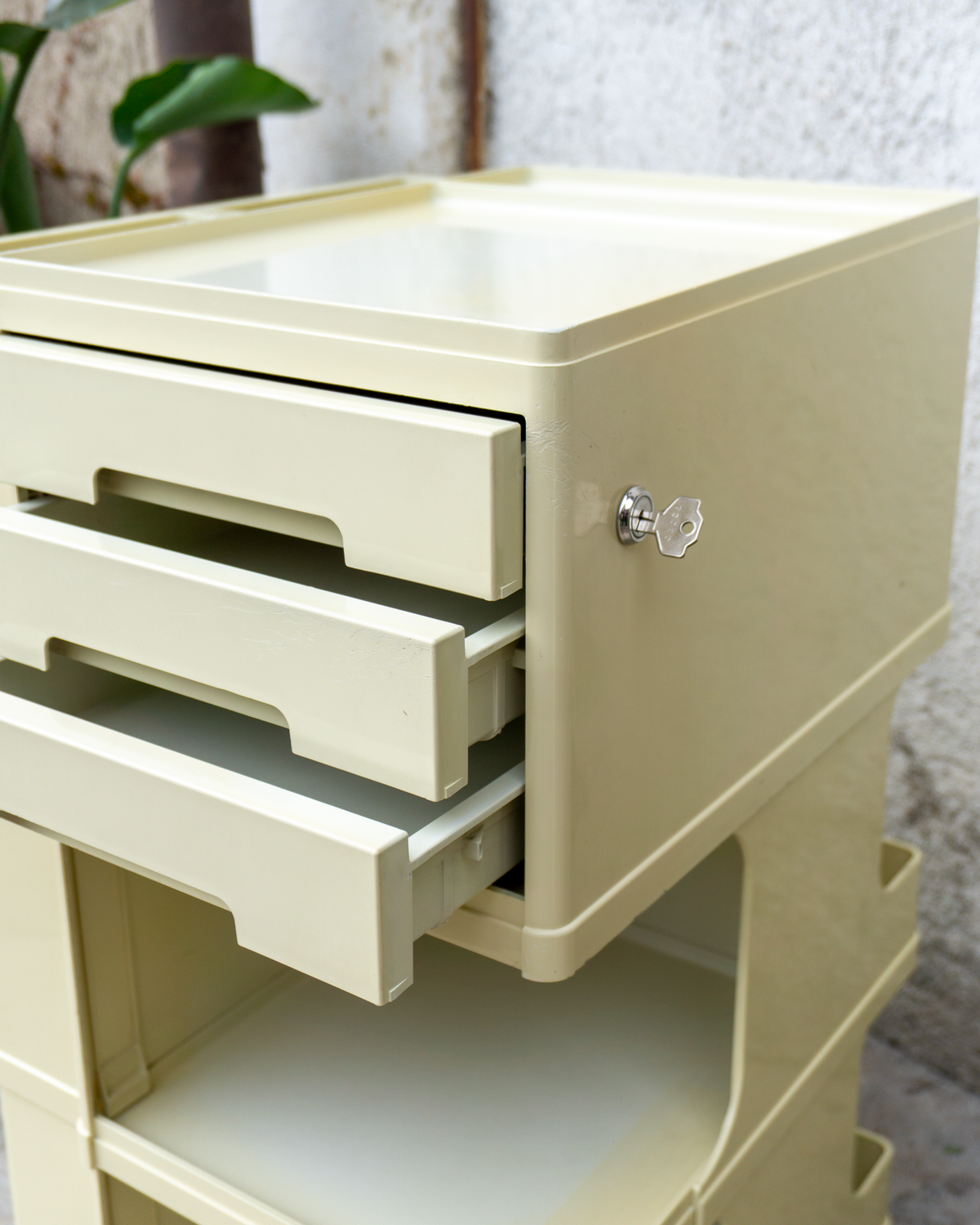 Carrello Artisti Di Giovanni Pelis Per Neolt 1980