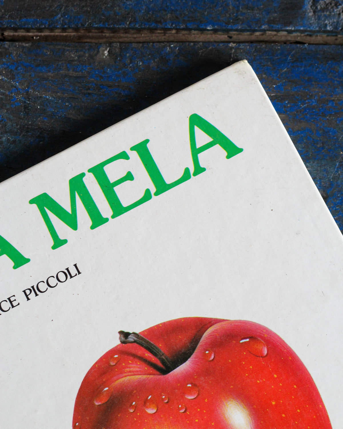 Libro vintage La mela – Editrice Piccoli