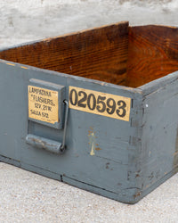 Baule industriale vintage in legno grigio – 1970