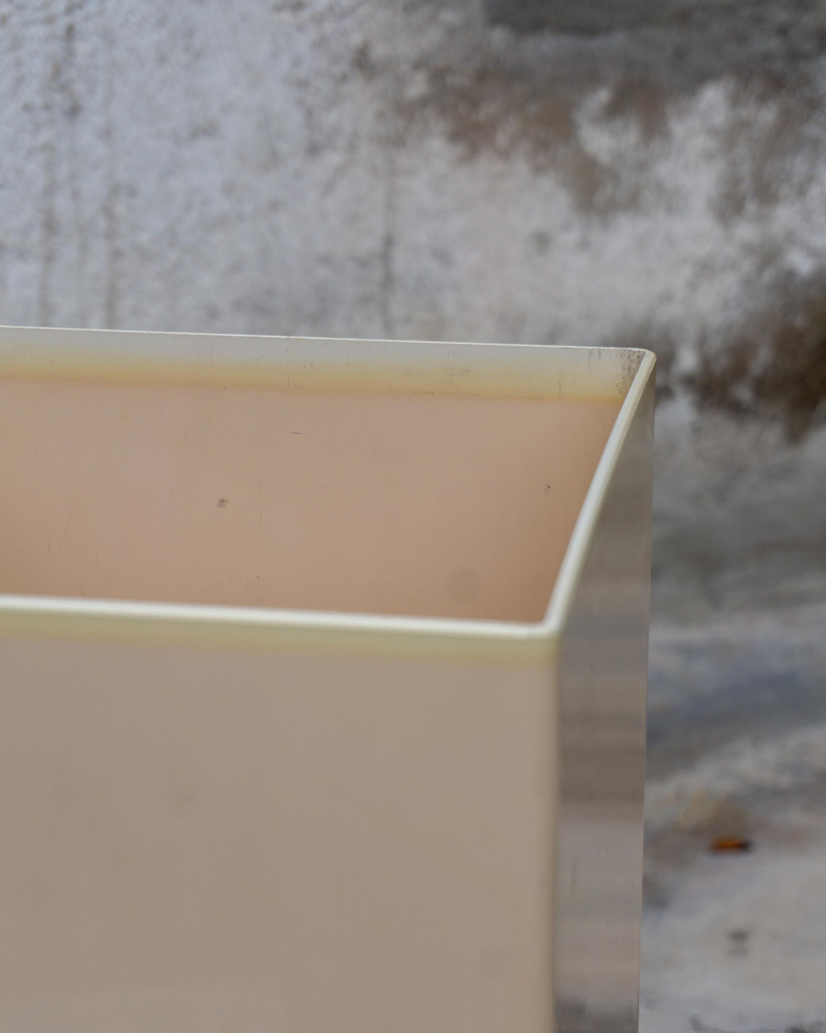 Fioriera vaso Kartell vintage in plastica beige – 1980