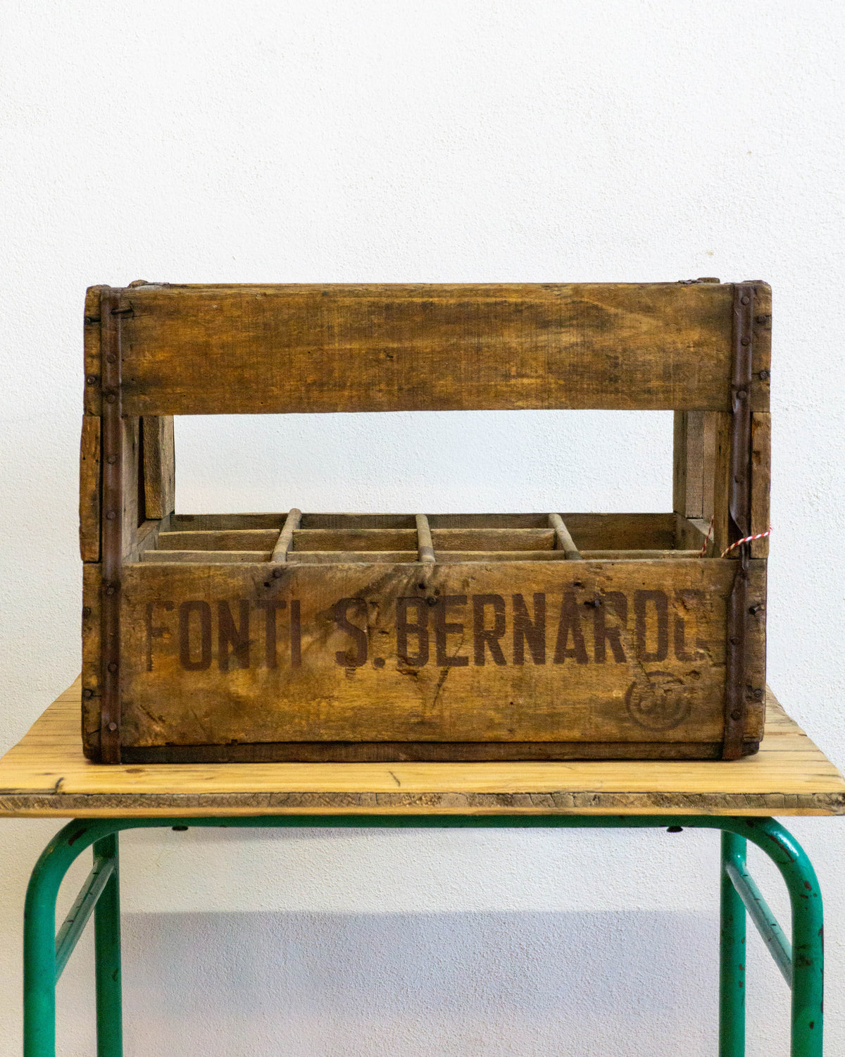 Cassetta legno pubblicitaria Fonti San Bernardo
