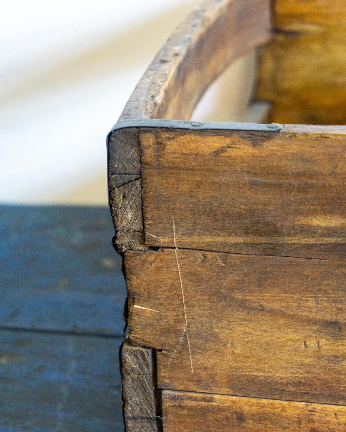 Cassetta vintage in legno restaurata – Anni ’60
