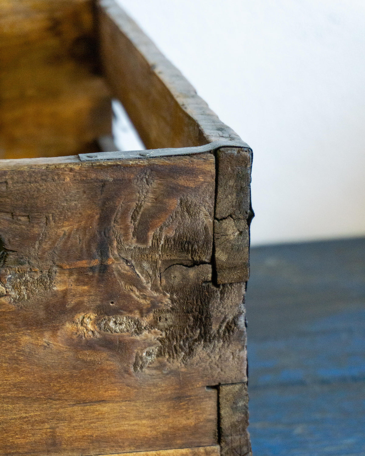 Cassetta vintage in legno restaurata – Anni ’60