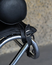 Poltrona LC4 in pelle nera – replica vintage Made in Italy 1970
