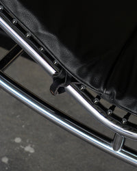 Poltrona LC4 in pelle nera – replica vintage Made in Italy 1970
