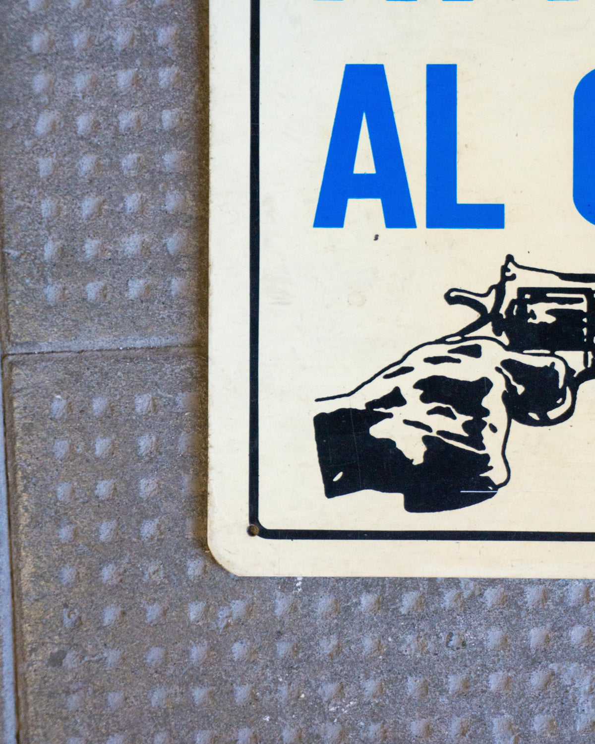 Insegna “Attenti al cane e al padrone” – 1980