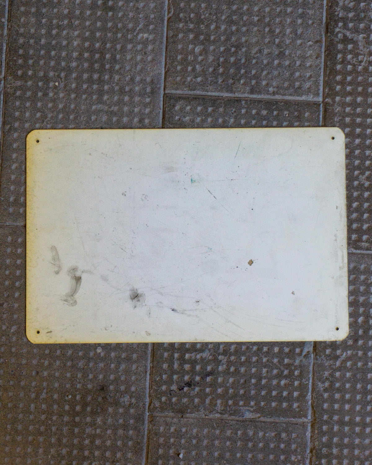 Insegna “Attenti al cane e al padrone” – 1980