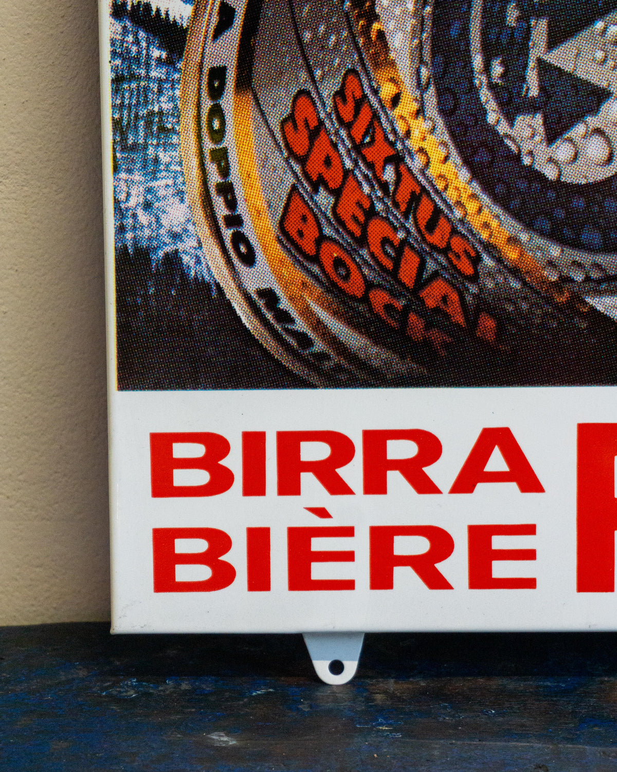 Insegna pubblicitaria Birra Forst con lattine – 1970