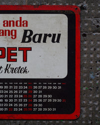 Insegna pubblicitaria indonesiana OE OEPET con calendario – 1976