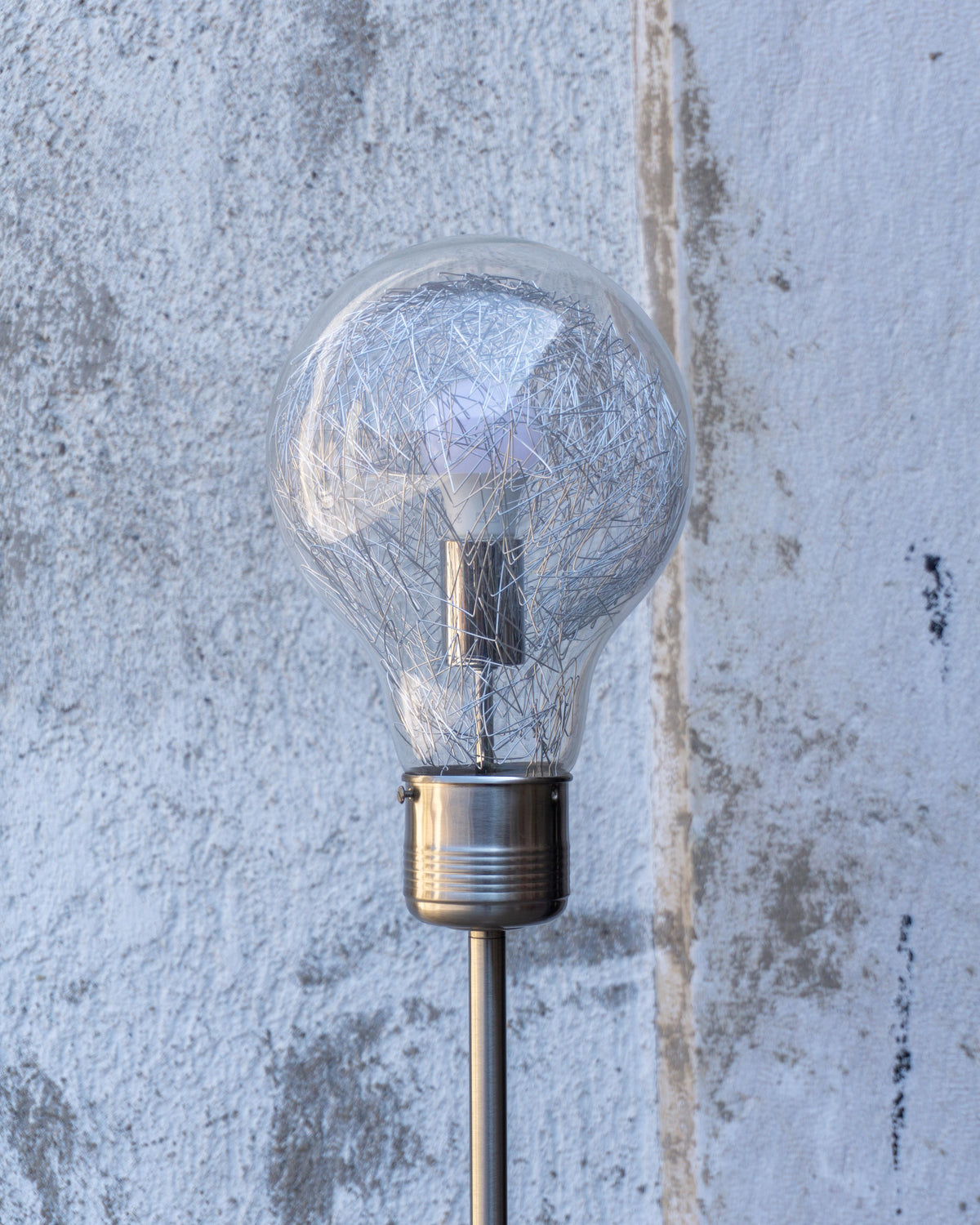 Lampada da terra vintage a forma di lampadina – anni '90