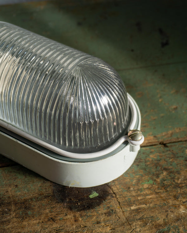 Lampada applique industriale bianca – anni 70