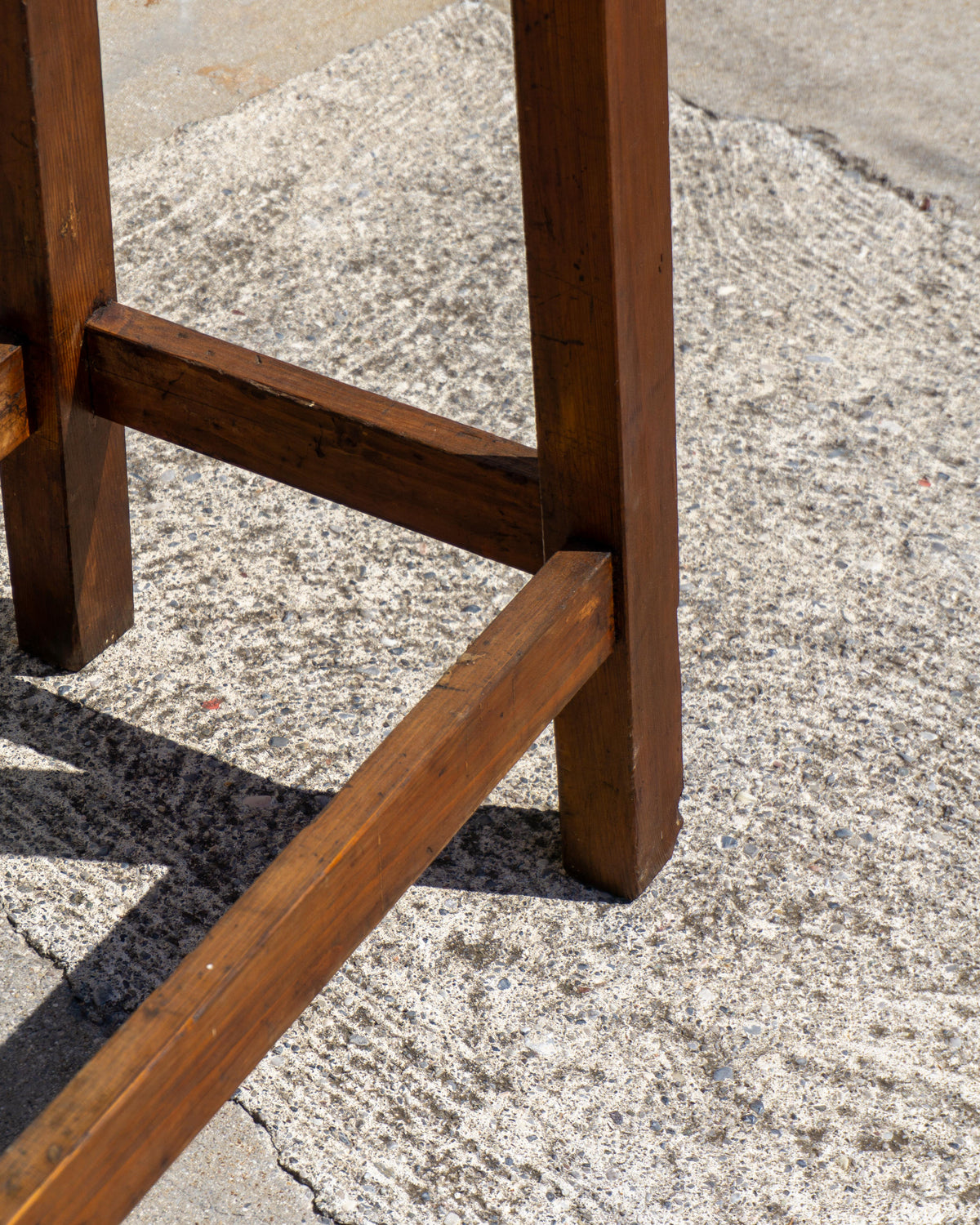 Mobile vintage in legno scuro – 1970