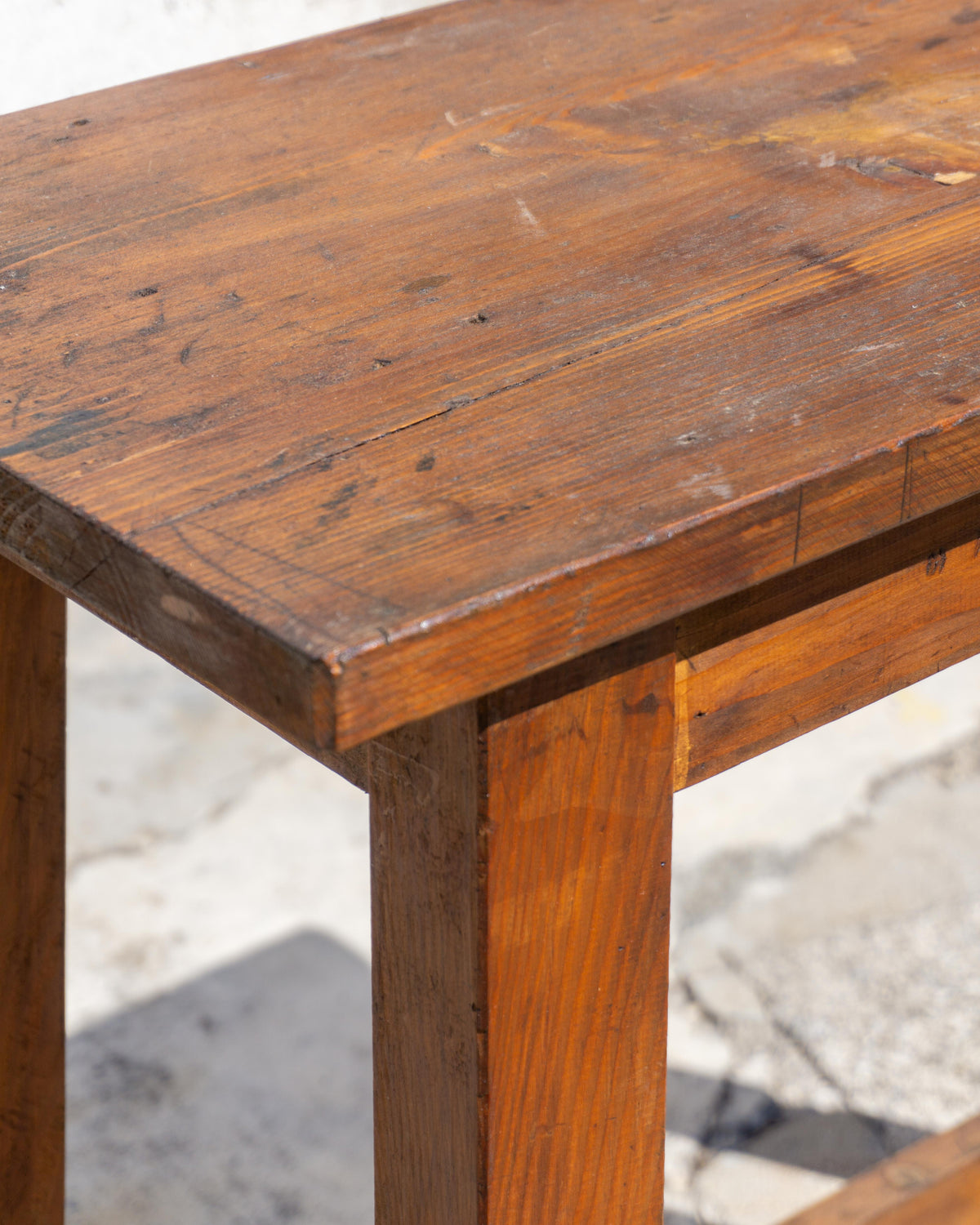 Mobile vintage in legno scuro – 1970