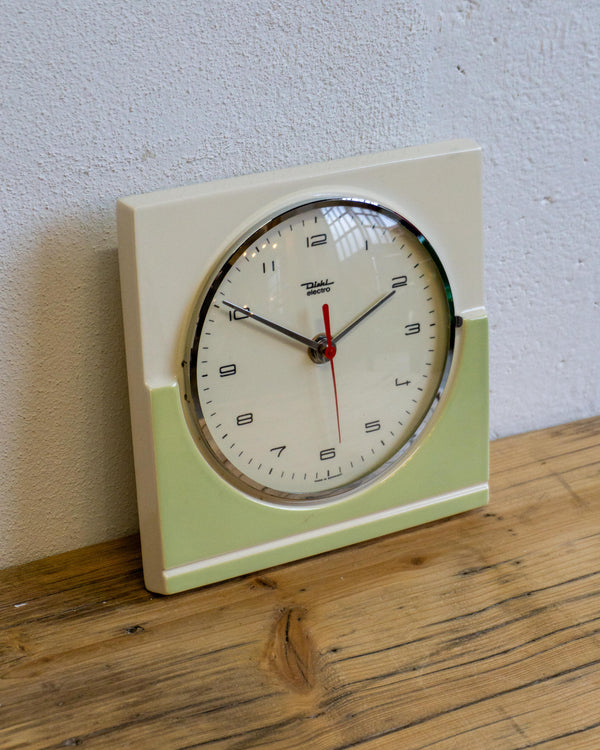 Orologio da parete Diehl Electro in ceramica verde e panna con vetro – anni ’60