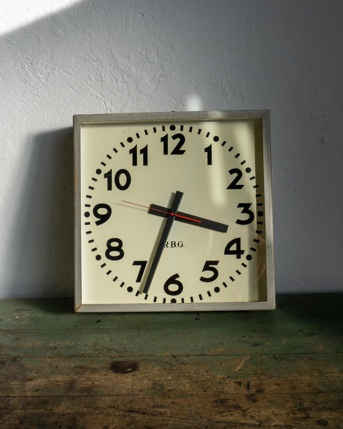 Orologio industriale RBG quadrato – anni 50