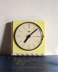 Orologio da parete Diehl in ceramica gialla - anni ’70
