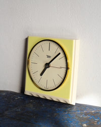 Orologio da parete Diehl in ceramica gialla - anni ’70