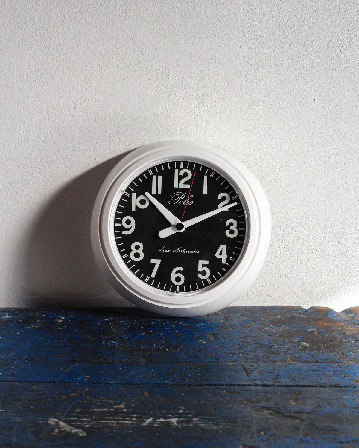 Orologio da parete Polis nero e bianco - anni ’80