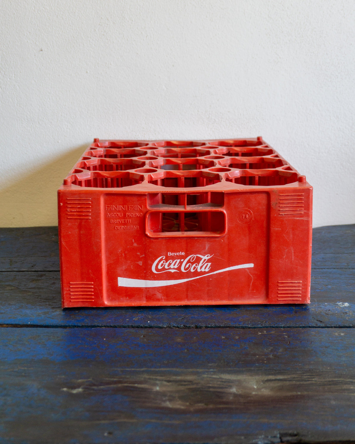Cassetta portabottiglie Coca-Cola in plastica rossa – 1976