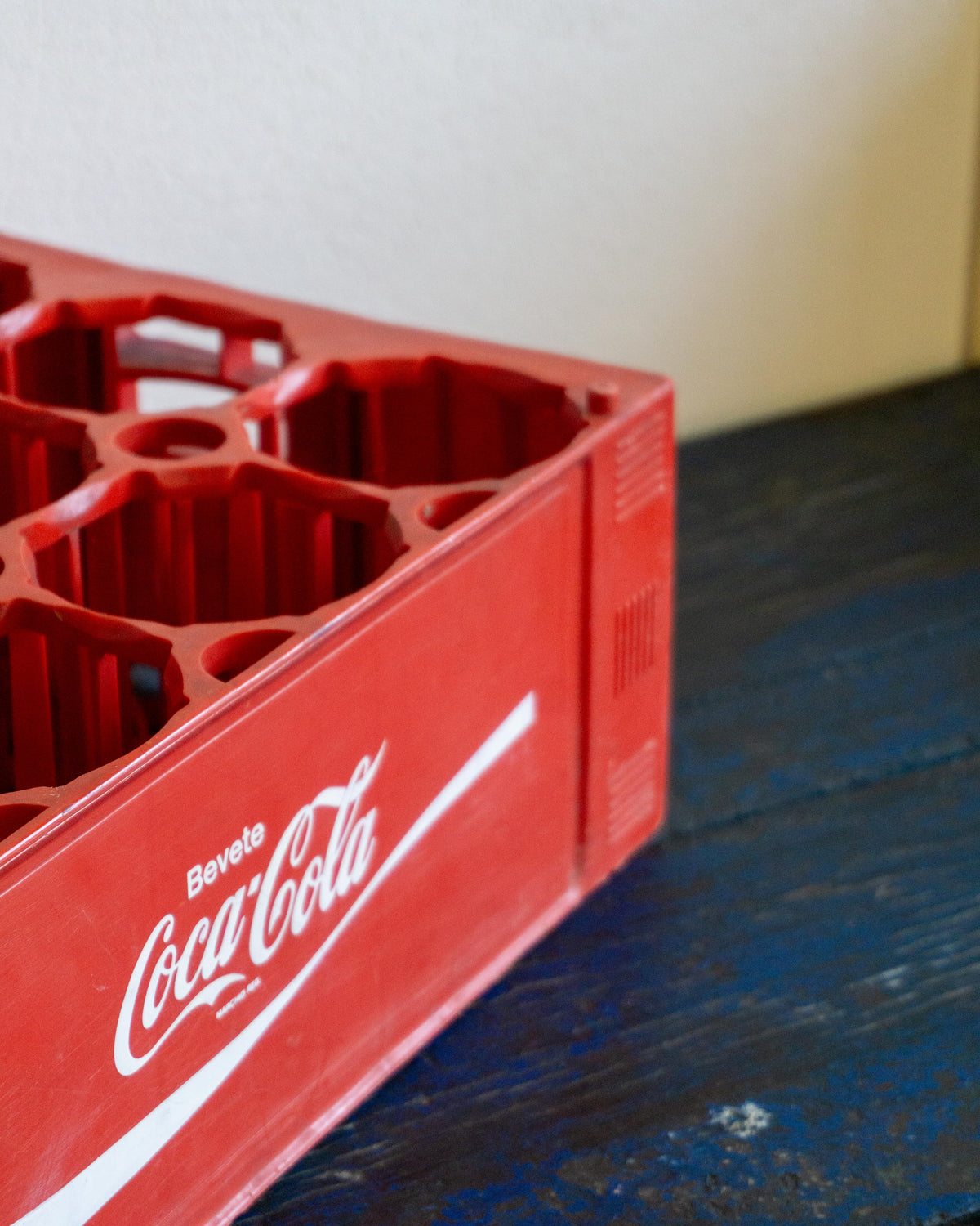 Cassetta portabottiglie Coca-Cola in plastica rossa – 1976