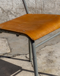 Sedia scolastica vintage in legno e metallo – 1980