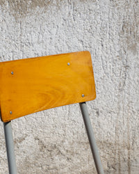 Sedia scolastica vintage in legno e metallo – 1980