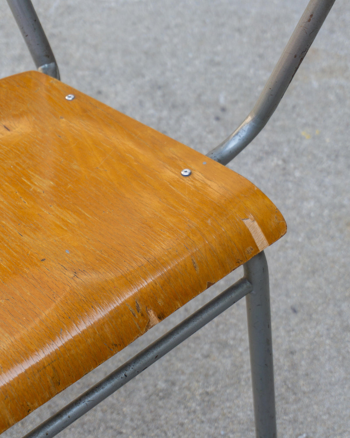 Sedia vintage da maestra con braccioli – anni '70