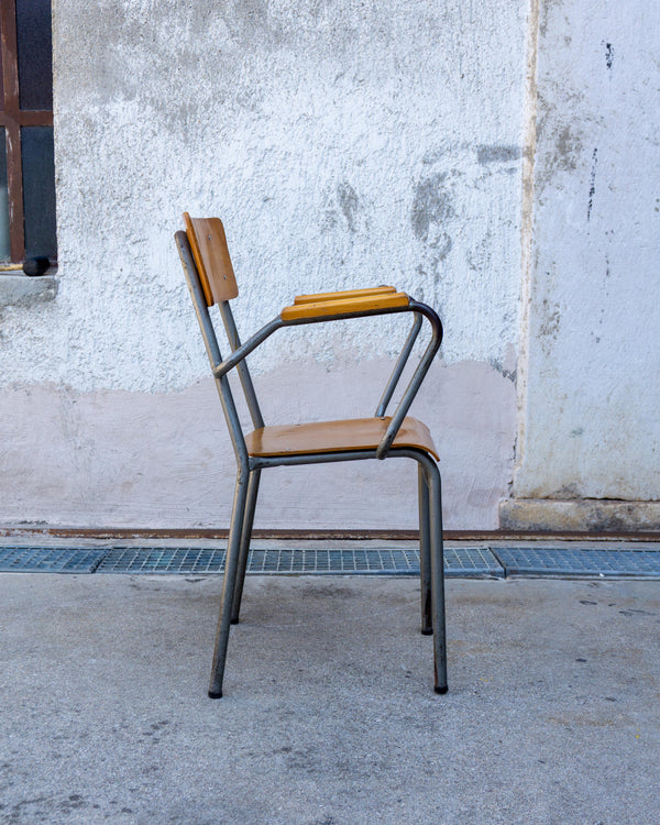 Sedia vintage da maestra con braccioli – anni '70