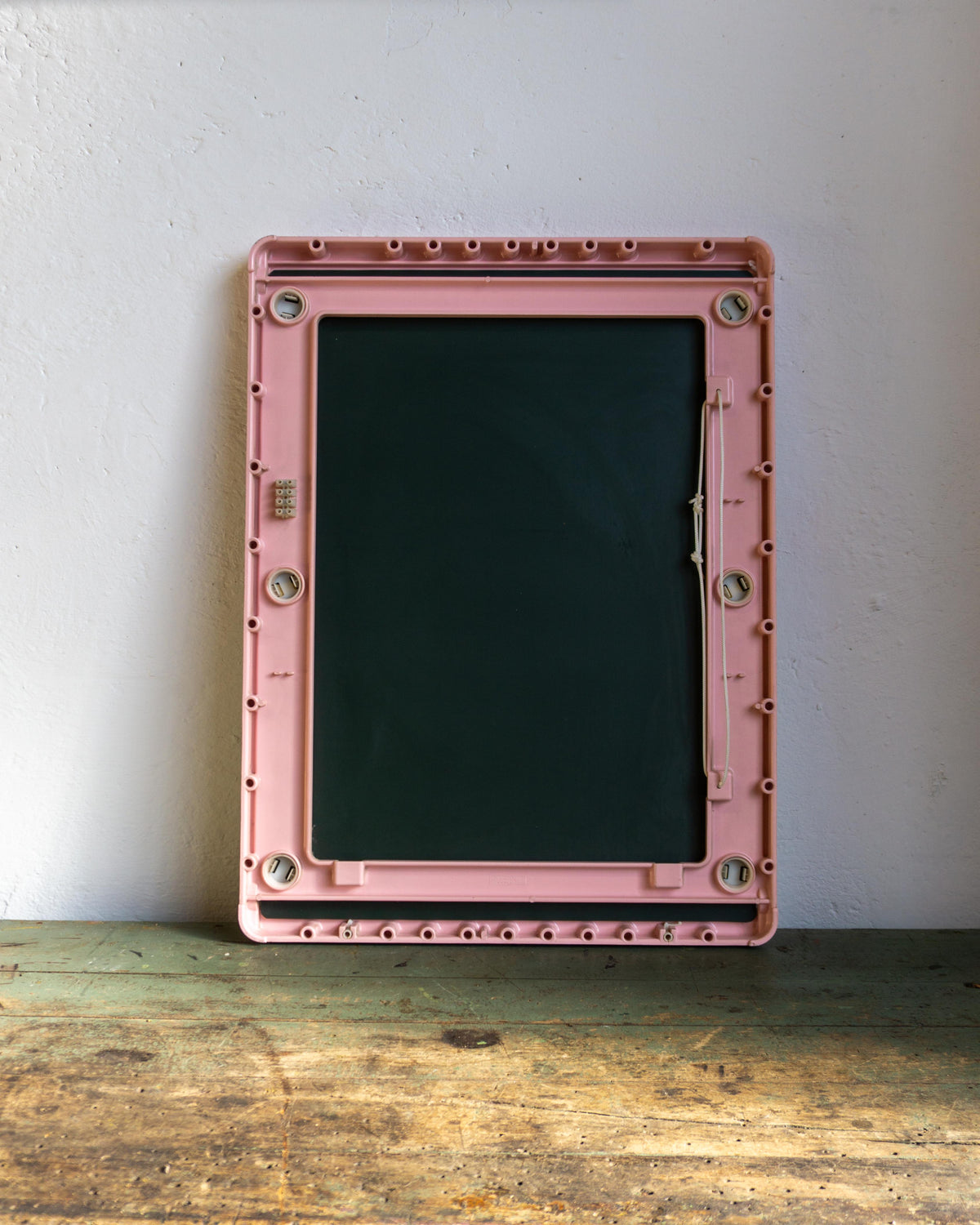 Specchio rosa in plastica – anni 70