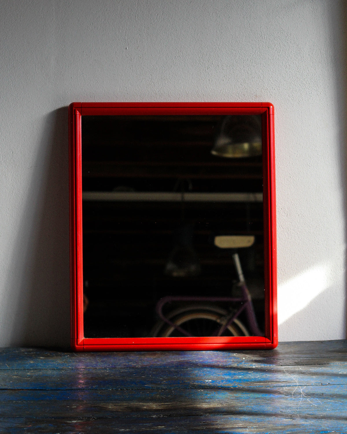 Specchio rettangolare rosso vintage - anni ’80