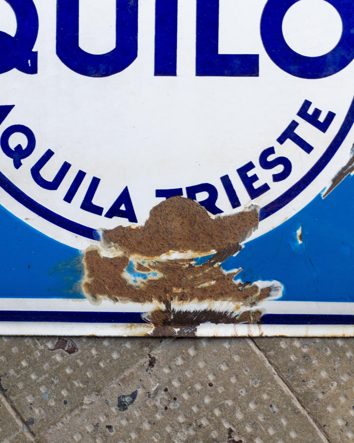 Insegna smaltata Aquiloil – Aquila Trieste