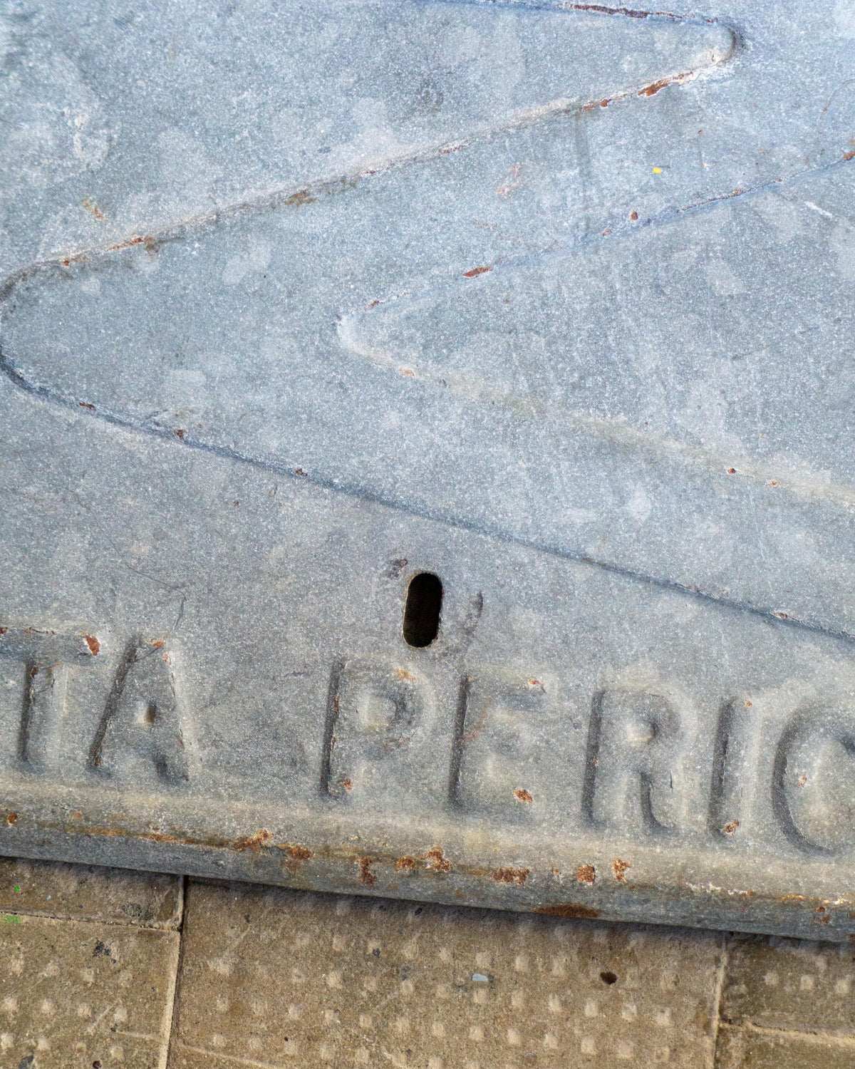 Insegna Touring Club Italiano - Pirelli “Svolta Pericolosa” 1920
