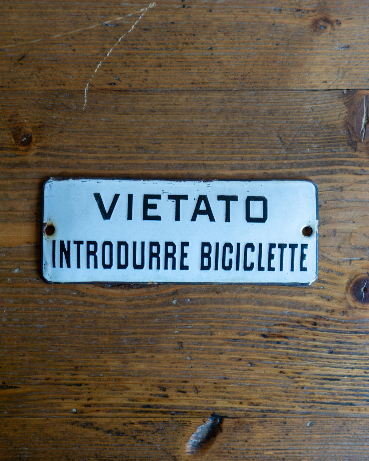 Insegna smaltata “Vietato Introdurre Biciclette” anni ’60 - Italia