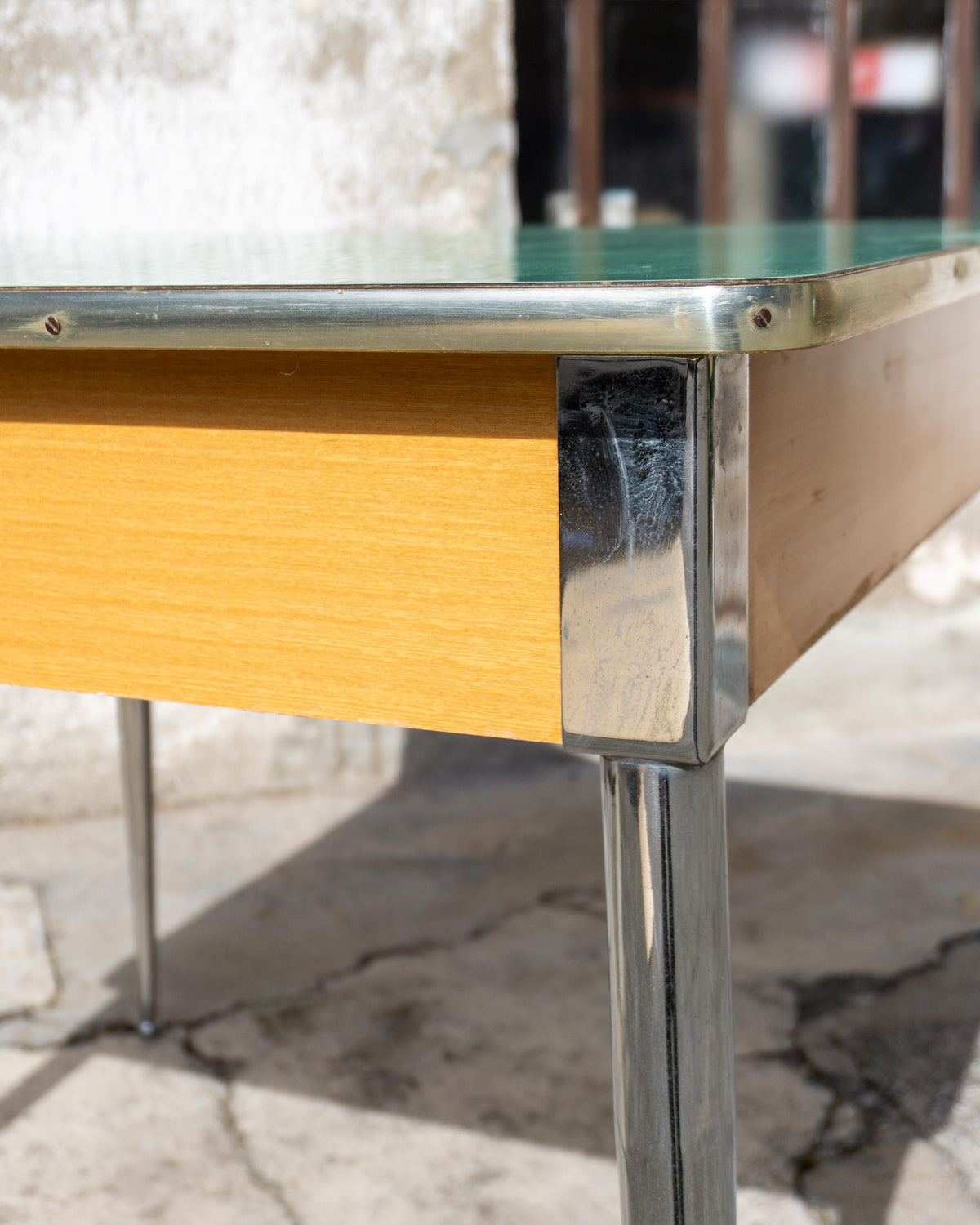 Tavolo in formica turchese - 1970