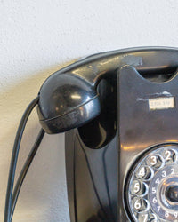 Telefono vintage Siemens in bachelite nera da parete – 1960