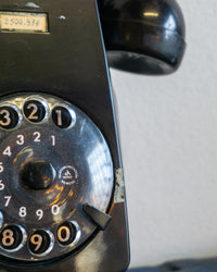 Telefono vintage Siemens in bachelite nera da parete – 1960