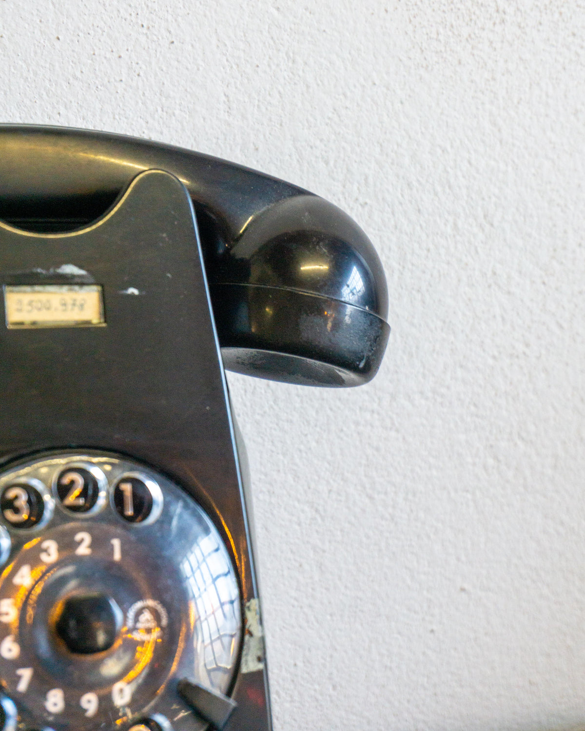 Telefono vintage Siemens in bachelite nera da parete – 1960