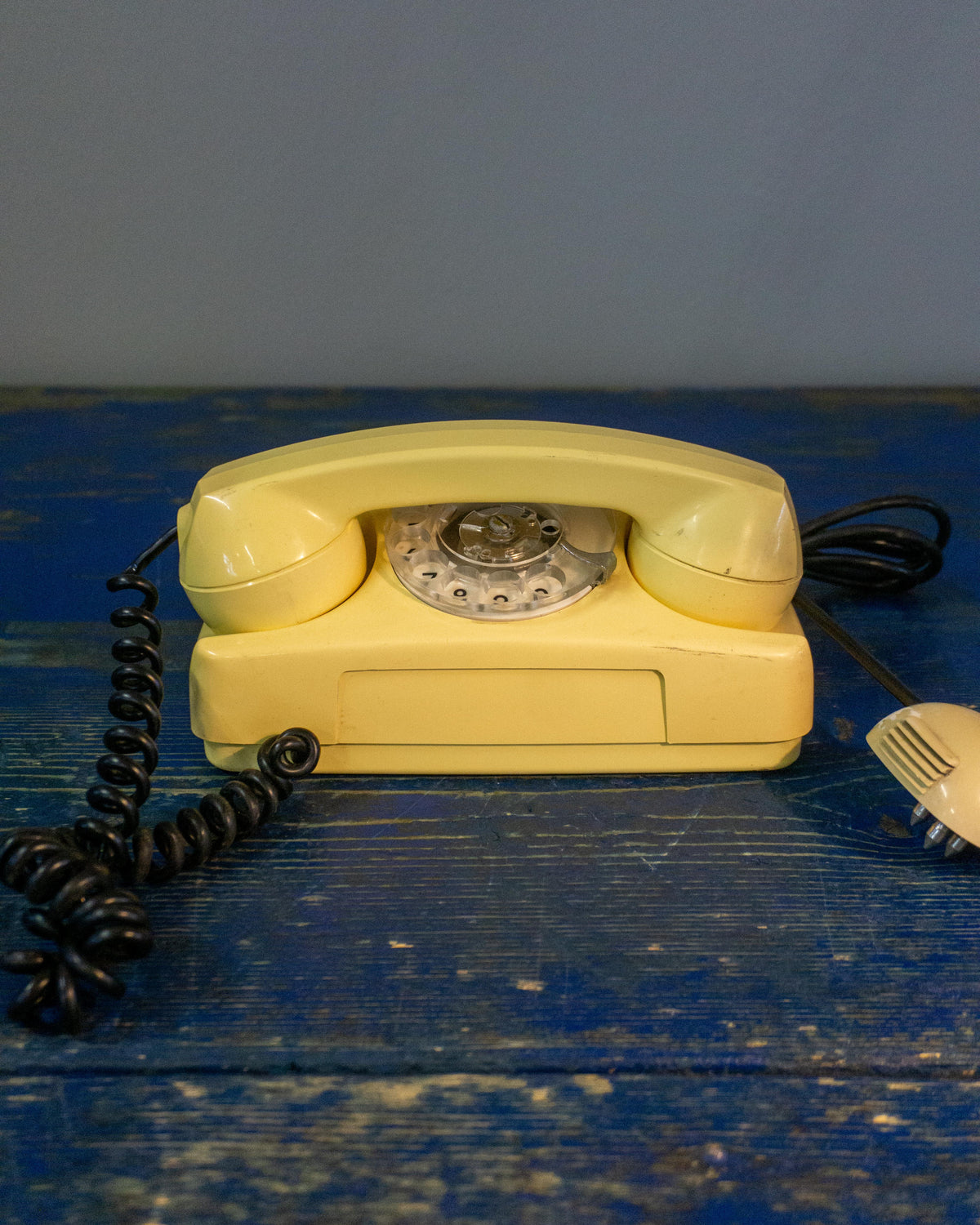 Telefono giallo con rotella – anni ’70