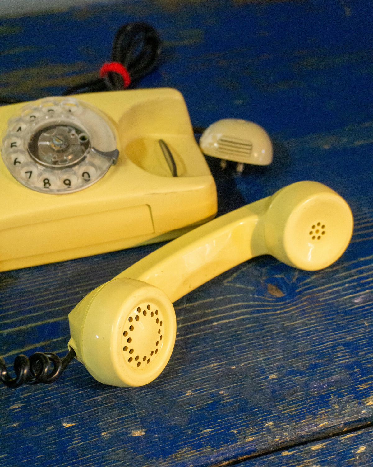 Telefono giallo con rotella – anni ’70