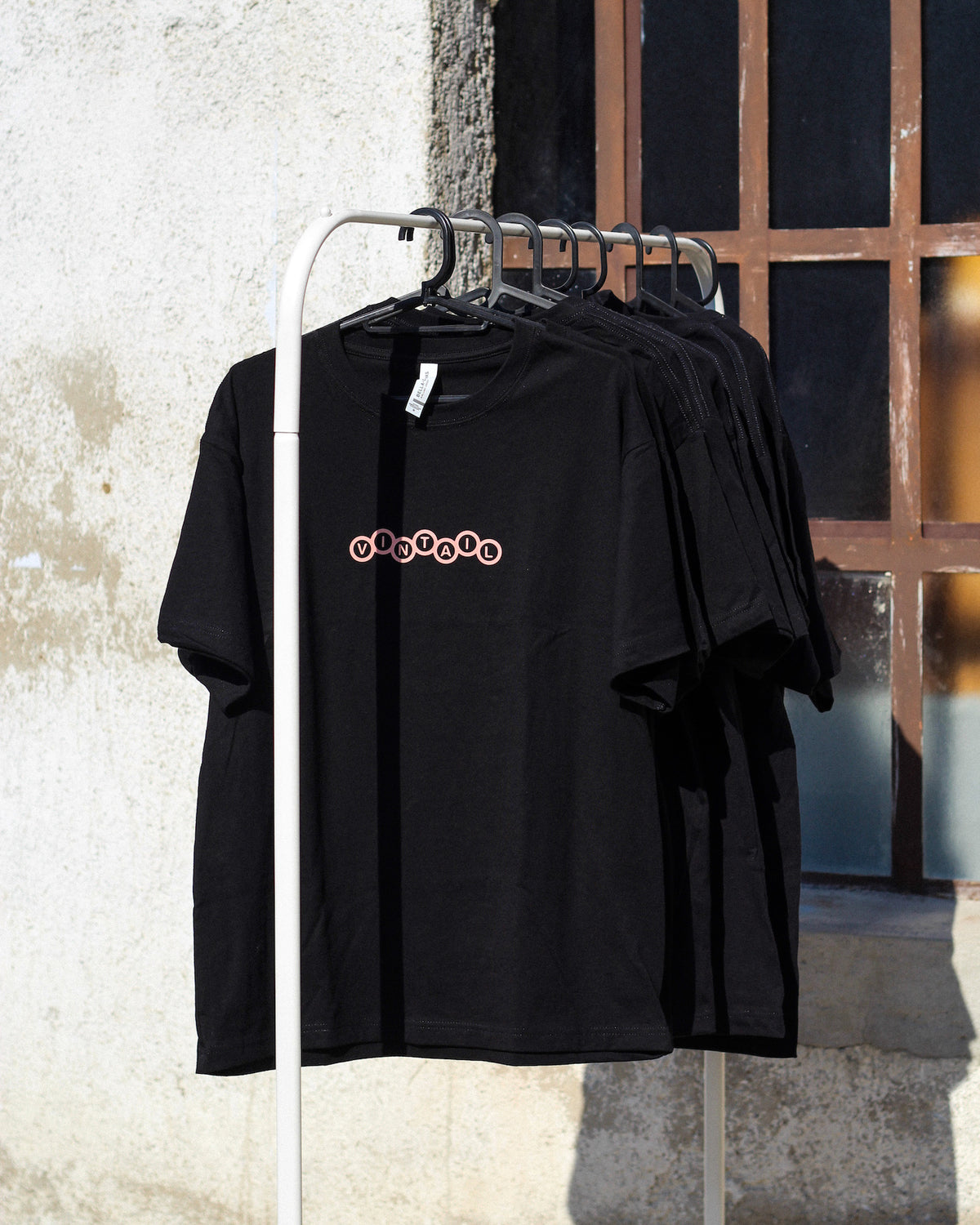 T-Shirt “Voglio Solo Ravanare” - Nera e Rosa